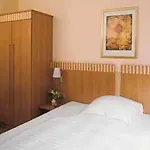 Partner Central-hotel 3*