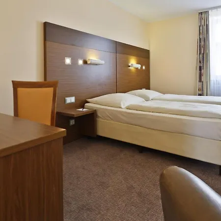 Partner Central-hotel 3*