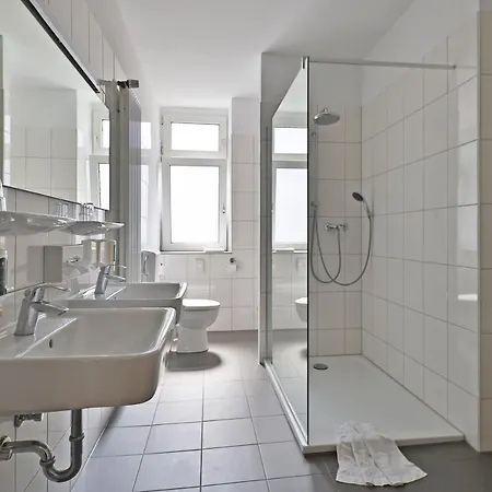 Partner Central-hotel 3*