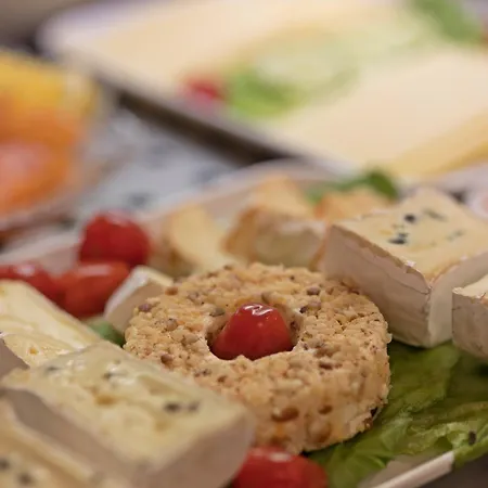 Partner Central-hotel 酒店 3*