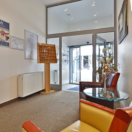 Partner Central-hotel 3* وبرتال