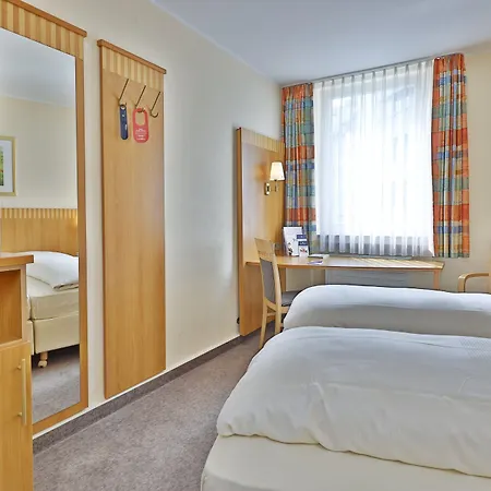 Partner Central-hotel فندق وبرتال