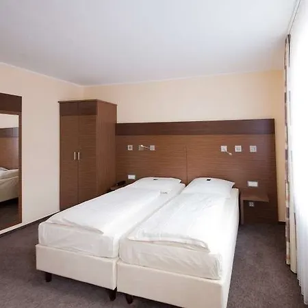 Hotel Partner Central-hotel 3*