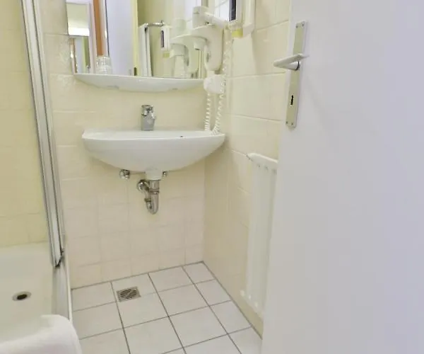 Partner Central-hotel 3*