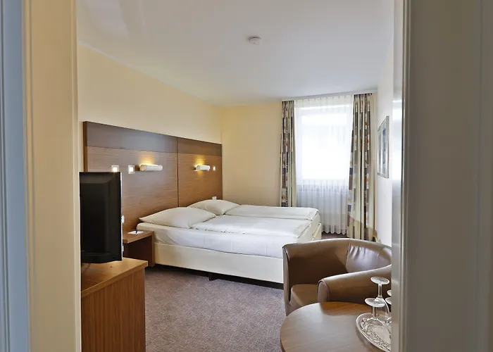 Partner Central-hotel Hotel