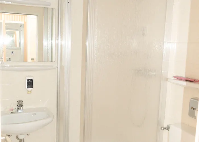 Partner Central-hotel Hotel